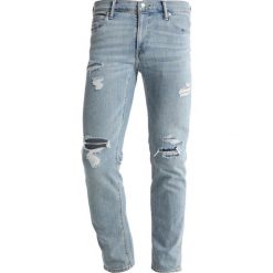 Abercrombie & Fitch LIGHT DESTROY Jeansy Slim Fit ripped light wash. Niebieskie jeansy męskie relaxed fit marki Abercrombie & Fitch. Za 409,00 zł.