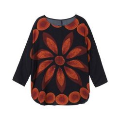 Desigual koszulka damska Blus Laura L czarna. Czarne koszulki damskie Desigual, l, z nadrukiem. Za 299,00 zł.