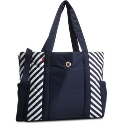 Torebka TOMMY HILFIGER - Th Baby Tote AW0AW06211 901. Niebieskie torebki klasyczne damskie TOMMY HILFIGER, bez wzorów, z materiału, klasyczne, bez dodatków. W wyprzedaży za 339,00 zł.