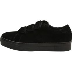 Trampki damskie slip on: J.LINDEBERG VELCRO Tenisówki i Trampki black