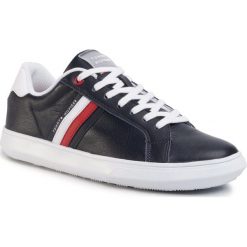 Sneakersy TOMMY HILFIGER - Essential Leather Cupsole FM0FM02668 Desert Sky DW5. Niebieskie sneakersy męskie TOMMY HILFIGER, na co dzień, bez wzorów, ze skóry ekologicznej, bez zapięcia. W wyprzedaży za 269,00 zł.