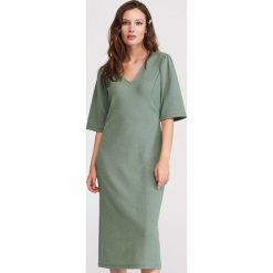 Dzianinowa sukienka - Turkusowy. Niebieskie sukienki damskie Reserved, s, bez wzorów, z dzianiny, bez kołnierzyka, bez rękawów. Za 119,99 zł.