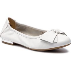 Baleriny CAPRICE - 9-22100-22 White Nappa 102. Białe baleriny damskie Caprice, bez wzorów, ze skóry ekologicznej, bez obcasa. Za 239,90 zł.