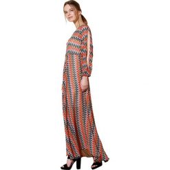 Sukienka ze wzorem. Brązowe sukienki damskie Donna Rossa, bez wzorów, bez kołnierzyka, bez rękawów, maxi. W wyprzedaży za 129,95 zł.