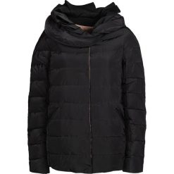 Emporio Armani Kurtka. Pomarańczowe kurtki damskie Emporio Armani, bez wzorów, z tkaniny. Za 699,00 zł.