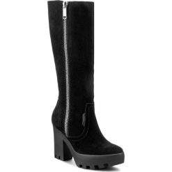 Kozaki CALVIN KLEIN - Sam R3491 Black. Czarne kozaki damskie Calvin Klein, z zamszu, przed kolano, na wysokim obcasie, na obcasie, bez zapięcia. W wyprzedaży za 469,00 zł.