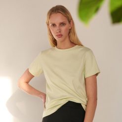 T-shirt z bawełny organicznej - Zielony. Zielone t-shirty damskie Reserved, xs, bez wzorów, z bawełny, bez kołnierzyka. Za 24,99 zł.