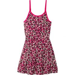 Sukienka shirtowa dziewczęca bonprix pudrowy jasnoróżowy w cętki leoparda. Różowe sukienki dziewczęce bonprix, z nadrukiem, bez rękawów, rozkloszowane. Za 32,99 zł.