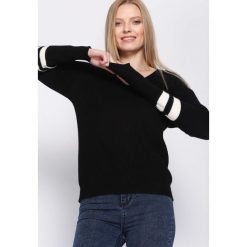 Czarny Sweter Fourth Season. Czarne swetry klasyczne damskie Born2be, uniwersalny, prążkowane, dekolt w kształcie v. Za 39,99 zł.