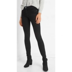 Jegginsy push-up. Czarne jeansy damskie Orsay. Za 79,99 zł.