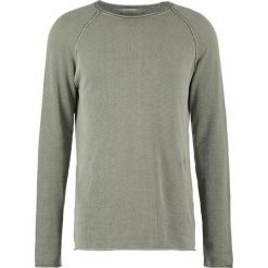 Swetry klasyczne męskie: Selected Homme SHNCLASHACID CREW NECK Sweter dusty olive