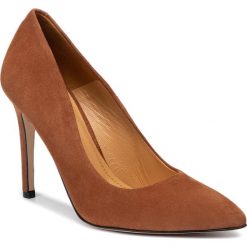 Szpilki SOLO FEMME - 34201-A8-K36/000-04-00 Rudy. Pomarańczowe półbuty damskie Solo Femme, bez wzorów, ze skóry, bez obcasa, na obcasie, bez zapięcia. Za 339,00 zł.
