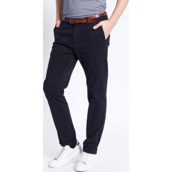 Scotch & Soda - Spodnie. Brązowe spodnie męskie Scotch & Soda, w paski, z elastanu. W wyprzedaży za 269,90 zł.