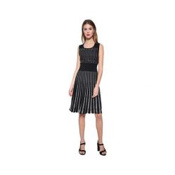 Desigual Kobiety Ubierają Kamizelka Rodri 17Wwvf25 2000 (Rozmiar Xs). Czarne kamizelki damskie marki Desigual, xs. W wyprzedaży za 276,00 zł.
