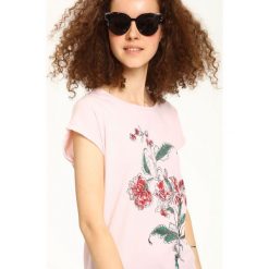 T-SHIRT KRÓTKI RĘKAW DAMSKI. Szare t-shirty damskie Top Secret. Za 14,99 zł.