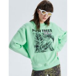 Bluza - Zielony. Zielone bluzy damskie Cropp, s, bez wzorów, bez rękawów, bez kaptura. Za 79,99 zł.