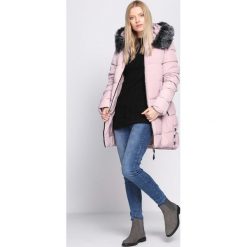 Różowa Kurtka Let You Love. Czerwone bomberki damskie Born2be, na jesień, m. Za 219,99 zł.