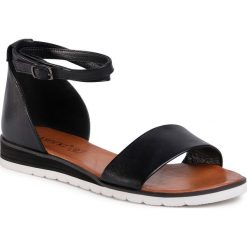 Sandały LASOCKI - EST-002-03 Black. Czarne klapki damskie Lasocki, bez wzorów, ze skóry, bez obcasa. Za 139,99 zł.
