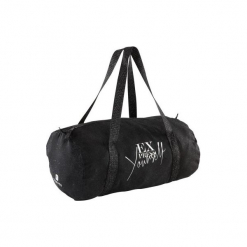 Torba do tańca Tube 15L. Czarne torebki klasyczne damskie marki DOMYOS, z materiału. Za 39,99 zł.