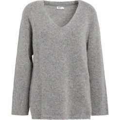 Swetry klasyczne damskie: Filippa K Sweter multi steele