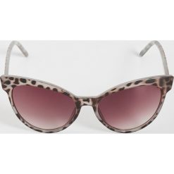Okulary przeciwsłoneczne cat eye - Wielobarwny. Okulary przeciwsłoneczne damskie Sinsay. Za 14,99 zł.