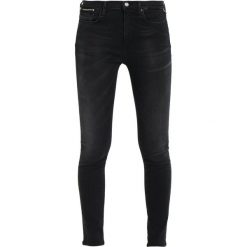 Replay ZACKIE Jeans Skinny Fit black denim. Czarne rurki damskie Replay. W wyprzedaży za 363,35 zł.