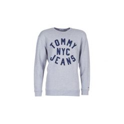 Bluzy Tommy Jeans TJM ESSENTIAL GRAPHIC CREW. Szare bluzy męskie Tommy Jeans, m, bez wzorów, z jeansu, bez kołnierzyka, bez rękawów, bez kaptura. Za 279,20 zł.