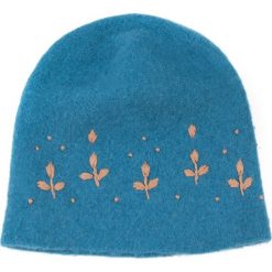 Czapka damska Haftowana wełna niebieska. Czerwone czapki zimowe damskie marki Art of Polo. Za 62,90 zł.