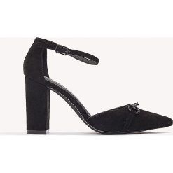 Buty damskie: NA-KD Shoes Czółenka na średnim obcasie Horse Bite - Black