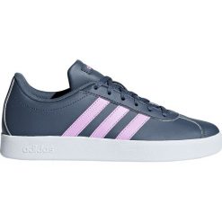 BUTY ADIDAS VL COURT 2.0 K. Szare buty dziewczęce sportowe marki Adidas, na jesień, bez wzorów, ze skóry, bez zapięcia. Za 135,99 zł.