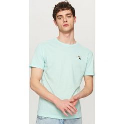 T-shirty męskie: T-shirt z małym haftem – Niebieski