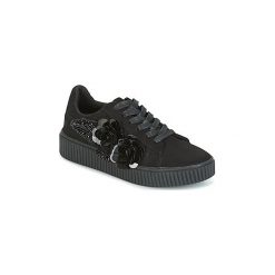 Buty Molly Bracken GARDOU. Czarne trampki i tenisówki damskie Molly Bracken, bez wzorów, bez zapięcia. Za 143,40 zł.