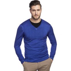 Sweter MARTINO SWNS000097. Niebieskie swetry męskie Giacomo Conti, na lato, m, bez wzorów, z wełny, eleganckie, bez kołnierzyka, bez kaptura. Za 229,00 zł.