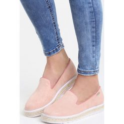 Różowe Slip On Iven. Różowe trampki damskie slip on marki Born2be, ze skóry. Za 39,99 zł.
