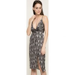 Missguided - Sukienka. Czarne sukienki damskie marki Missguided, na co dzień, s, bez wzorów, z poliesteru, casualowe, bez kołnierzyka, bez rękawów, mini, proste. W wyprzedaży za 89,90 zł.