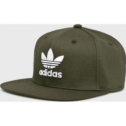 Adidas Originals - Czapka. Zielone czapki damskie marki adidas Originals, z bawełny. Za 99,90 zł.