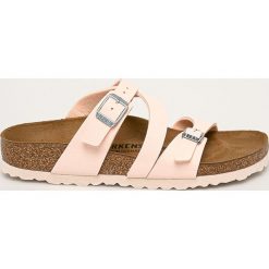 Birkenstock - Klapki skórzane Salina. Różowe klapki damskie Birkenstock, bez wzorów, ze skóry, bez obcasa, na obcasie. Za 319,90 zł.