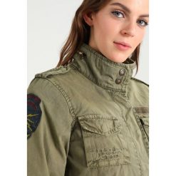 Kurtki damskie: Alpha Industries HUNTINGTON PATCH Kurtka wiosenna olive