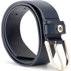 Pasek Damski TOMMY HILFIGER - Classic Belt 3.5 AW0AW07660 CJM. Niebieskie paski damskie TOMMY HILFIGER, w paski, ze skóry. Za 229,00 zł.