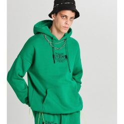 Bluza z kapturem kolekcja HAKOBO x Zielony. Zielone bluzy męskie Cropp, s, z kapturem. W wyprzedaży za 39,99 zł.