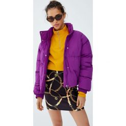 Minispódniczka w łańcuchy. Czarne spódniczki damskie marki Pull&Bear. Za 49,90 zł.