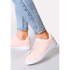 Różowe Buty Sportowe Relaxation. Różowe buty sportowe damskie Born2be, bez wzorów, sportowe. W wyprzedaży za 49,99 zł.