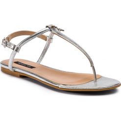 Sandały PATRIZIA PEPE - 2V4216/A3LT-S298 Sliver. Szare klapki damskie Patrizia Pepe, z aplikacjami, ze skóry, bez obcasa, na obcasie. W wyprzedaży za 319,00 zł.