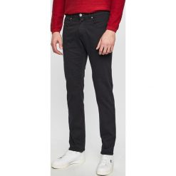 Pierre Cardin - Spodnie. Niebieskie spodnie męskie Pierre Cardin, na co dzień, bez wzorów, z elastanu, casualowe. W wyprzedaży za 199,90 zł.