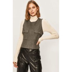 Pepe Jeans - Bluzka Suny. Bluzki damskie Pepe Jeans, na co dzień, s, bez wzorów, z elastanu, z okrągłym kołnierzem, bez rękawów. W wyprzedaży za 219,90 zł.