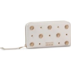 Duży Portfel Damski VERSACE JEANS COUTURE - E3VUBPP1 71281 003. Białe portfele damskie Versace Jeans Couture, bez wzorów, z jeansu. Za 419,00 zł.