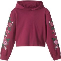 Bluza dziewczęca z kapturem bonprix czerwony rododendron. Fioletowe bluzy dziewczęce bonprix, z nadrukiem, z bawełny, sportowe, bez rękawów, z kapturem. Za 64,99 zł.