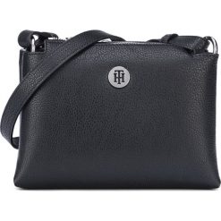 Tommy Hilfiger Core Cross body bag Czarny. Czarne torebki klasyczne damskie TOMMY HILFIGER, w paski, z materiału, bez dodatków. Za 462,95 zł.