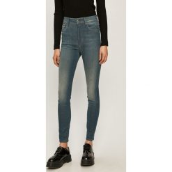 G-Star Raw - Jeansy Kafey. Niebieskie jeansy damskie G-Star RAW, bez wzorów, z elastanu, z podwyższonym stanem. Za 599,90 zł.