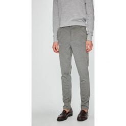 Casual Friday - Spodnie. Szare rurki męskie marki Casual Friday, z elastanu. W wyprzedaży za 129,90 zł.